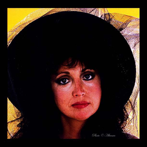 Photo of Maria Muldaur