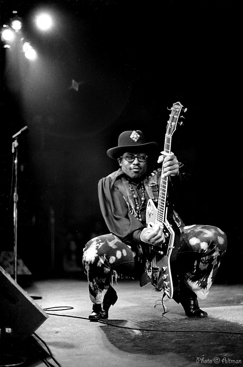 Photo of Bo Diddley11970