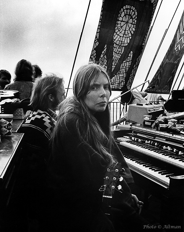 joni_mitchell_keyboard.jpg