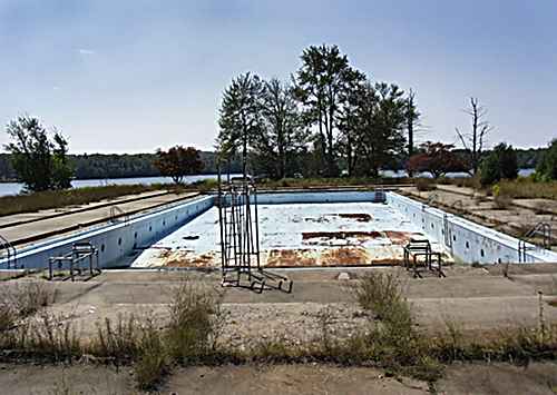 The Ruins of the Laurels Hotel and Country Club